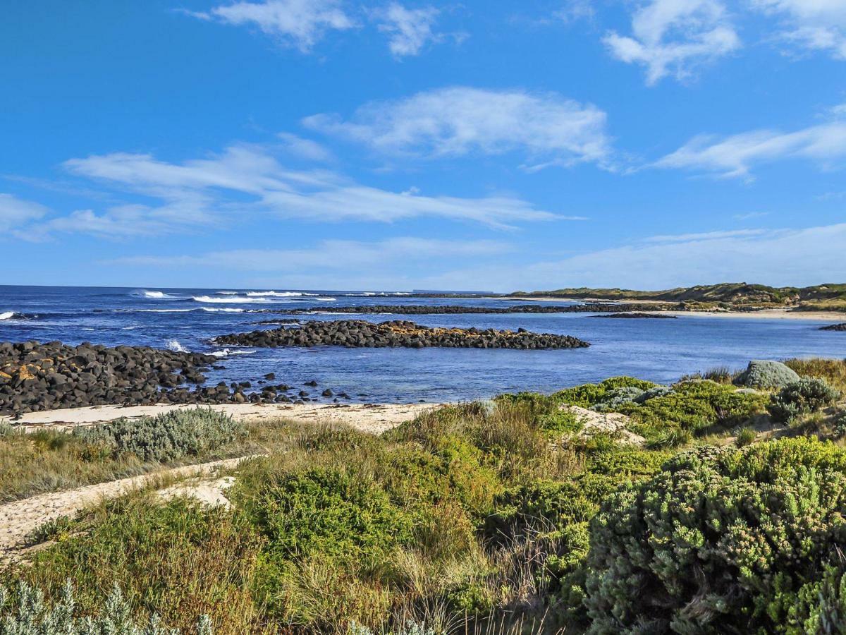 Hearns Beachside Villa 2 Port Fairy Luaran gambar